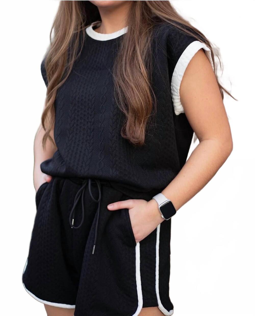 NEW WHY DRESS contrast cable shorts in black/white
